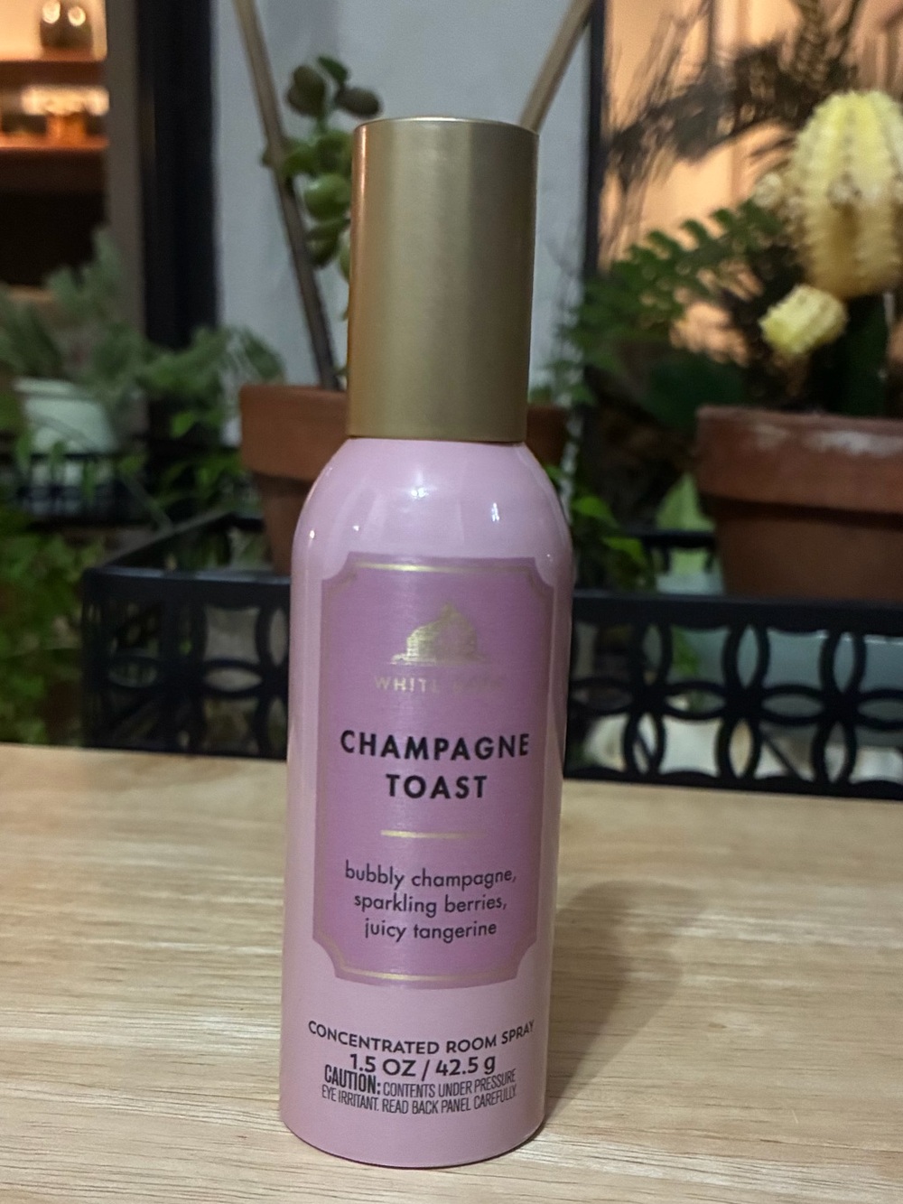 Bath & Body Works White Barn Champagne Toast Concentrated Room Spray (1.5 oz)